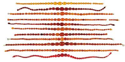 Bild Nr.1: 129-2632 Elf Bernsteincolliers: (Schmuck, Colliers, Bernstein)