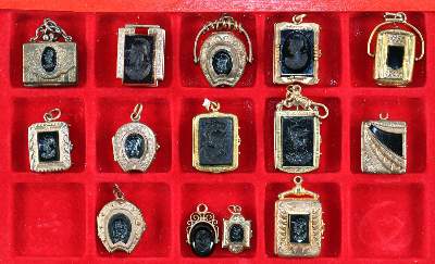 Bild Nr.1: 129-2687 Vierzehn Hämatitgemmen: (Schmuck, Gemmen, Hämatit)