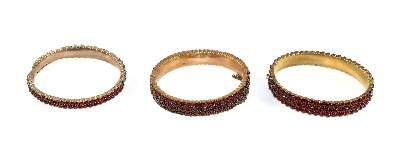 Bild Nr.1: 129-2693 Granatarmreifen.: (Schmuck)
