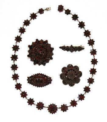 Bild Nr.1: 129-2702 Granatensemble.: (Schmuck)