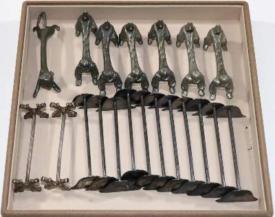 Bild Nr.2: 129-2762 Messerbänke Art Déco.: (Silber)