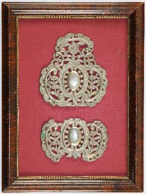 Bild Nr.1: 129-610 Sammlung von Buchschließen.: (Buchschliessen)