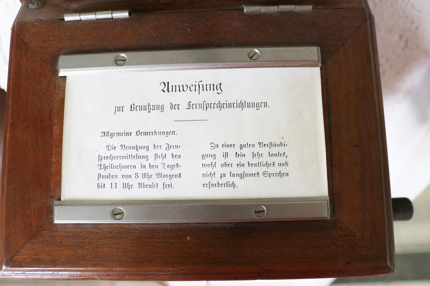 Große Abbildung Nr.2: 130-2556 Freisprech-Wandtelefon C.F.Lewert: (Varia)