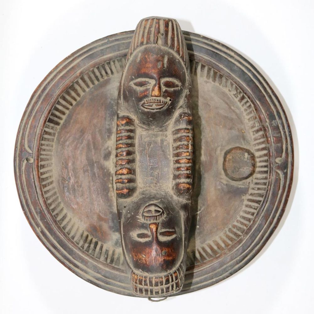 Große Abbildung Nr.2: 130-2643 Medizinschale, Kultschale: (Afrika)