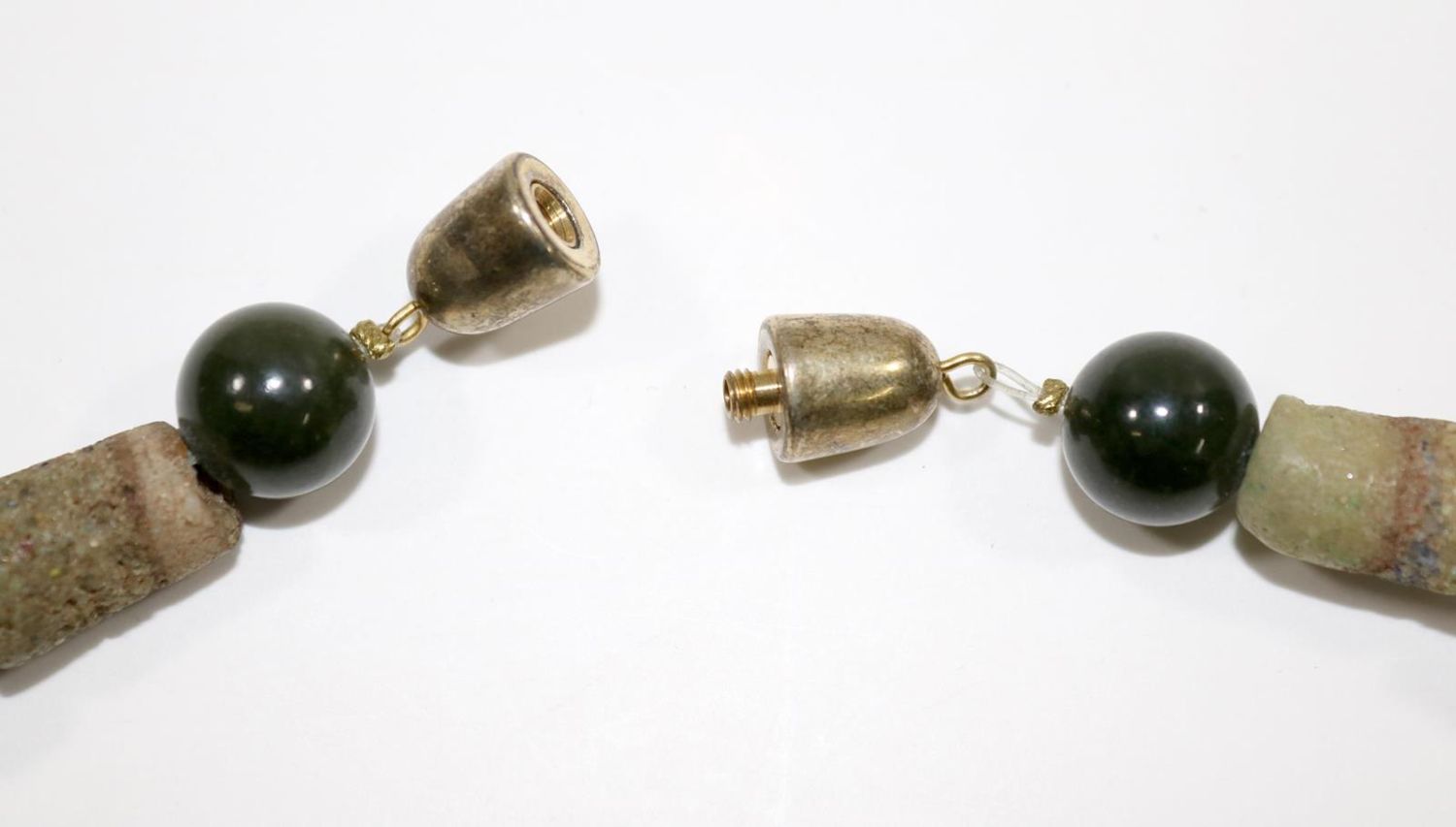 Große Abbildung Nr.2: 130-2679 Collier wohl Asien: (Asiatika, Schmuck)