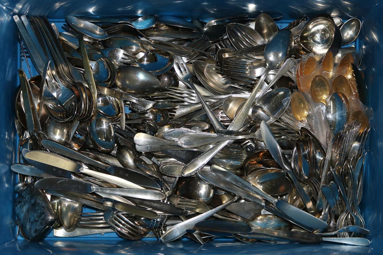 Große Abbildung Nr.3: 130-2760 Riesige Besteck-Sammlung.: (Silber)