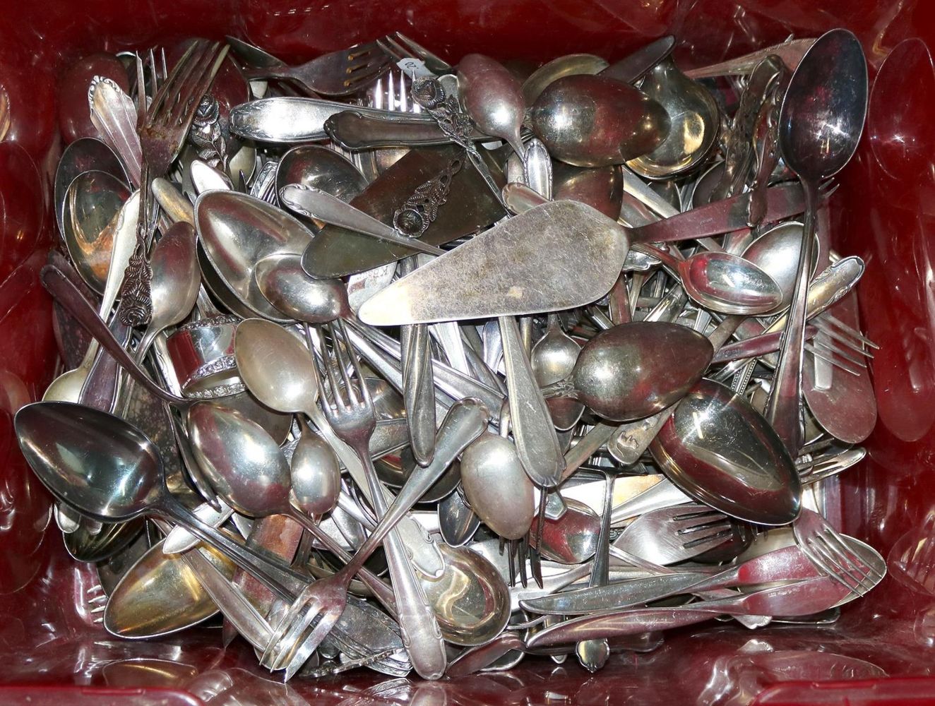 Große Abbildung Nr.4: 130-2760 Riesige Besteck-Sammlung.: (Silber)