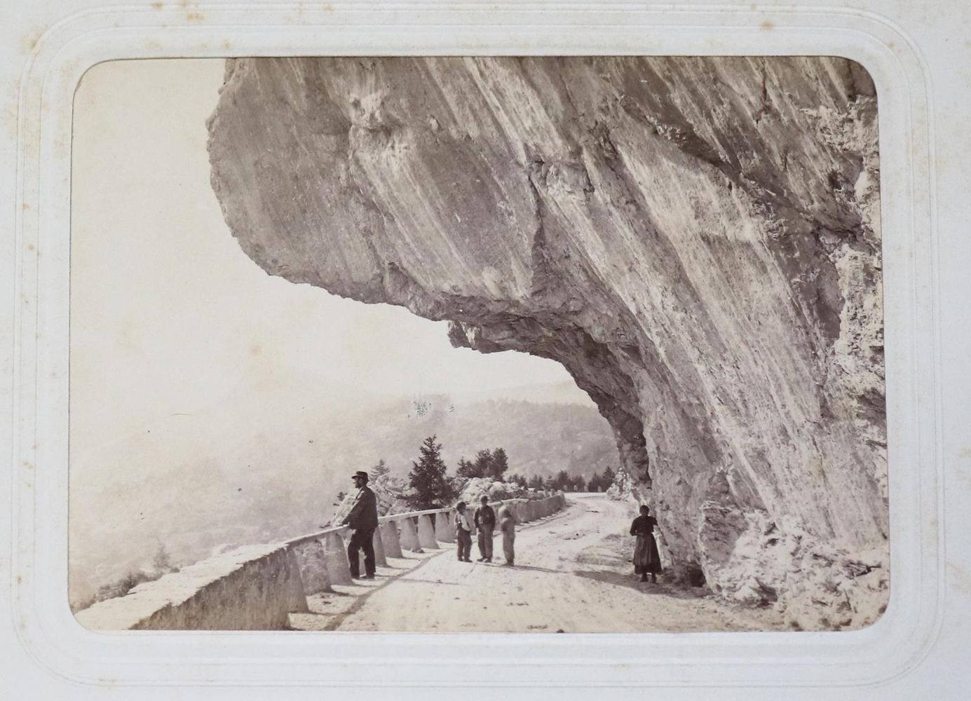 Große Abbildung Nr.3: 130-2839 Holzdeckelalbum: (Photographie)