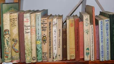 Bild Nr.1: 130-1084 Sammlung: (Kinder- und Jugendbücher)