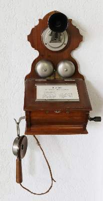 Bild Nr.1: 130-2556 Freisprech-Wandtelefon C.F.Lewert: (Varia)