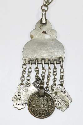 Bild Nr.2: 130-2680 Halskette mit Münze: (Asiatika, Schmuck)