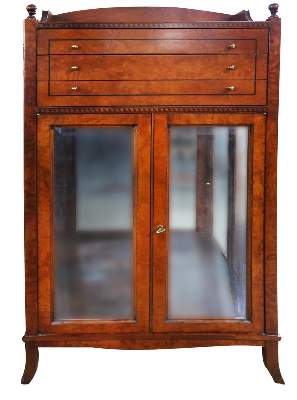 Bild Nr.1: 130-2700 Luxusvitrine: (Möbel)