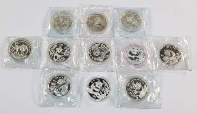 Bild Nr.2: 130-2708 China 11 x 10 Yuan Panda.: (Münzen und Medaillen)