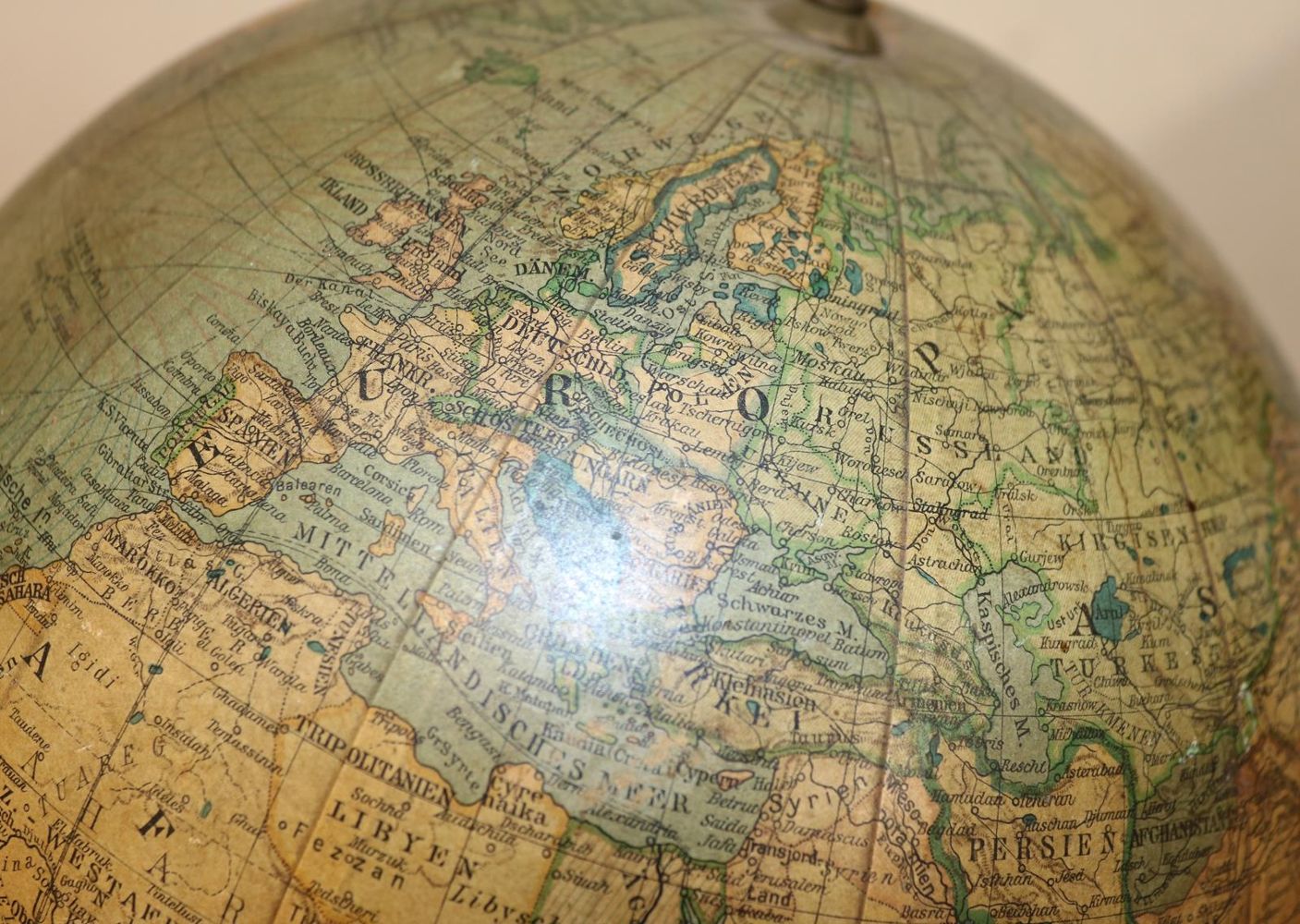 Große Abbildung Nr.21: 131-1717 Globus.: (Verschiedene Länder - Geschichte, Atlanten, Globen)