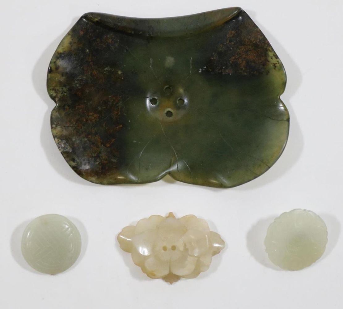 Große Abbildung Nr.2: 131-1890 Jade, China: (Varia, Nähzubehör, Knöpfe)