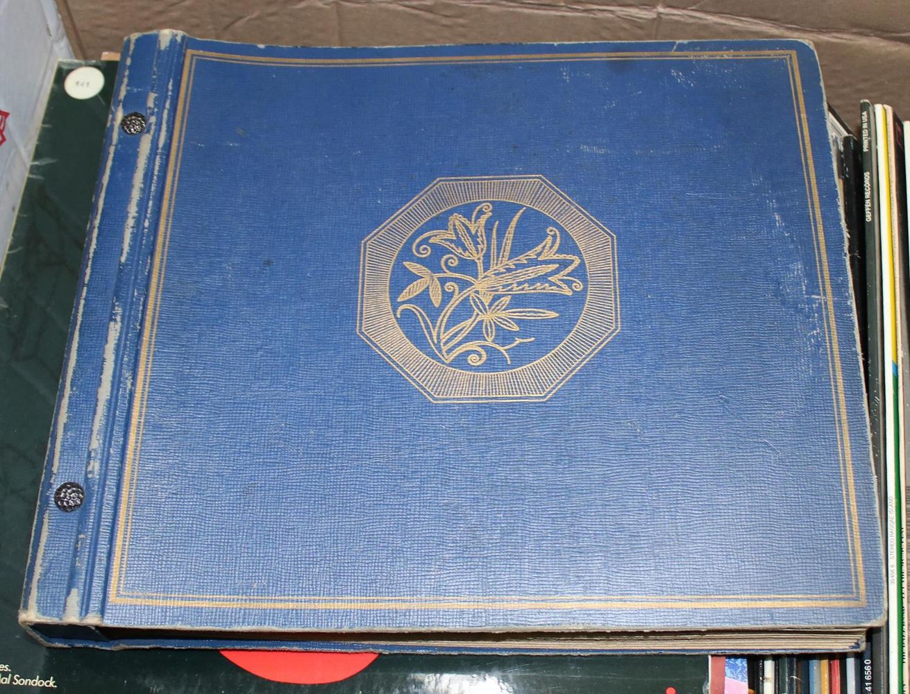 Große Abbildung Nr.8: 131-1933 Schallplattensammlung.: (Varia)