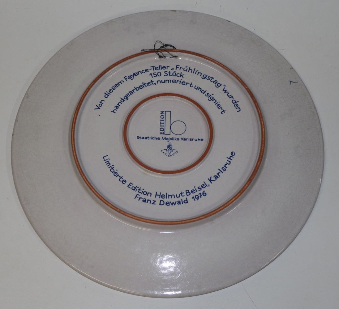Große Abbildung Nr.2: 131-2053 Karlsruher Majolika.: (Porzellan u. Keramik, Fayencen)