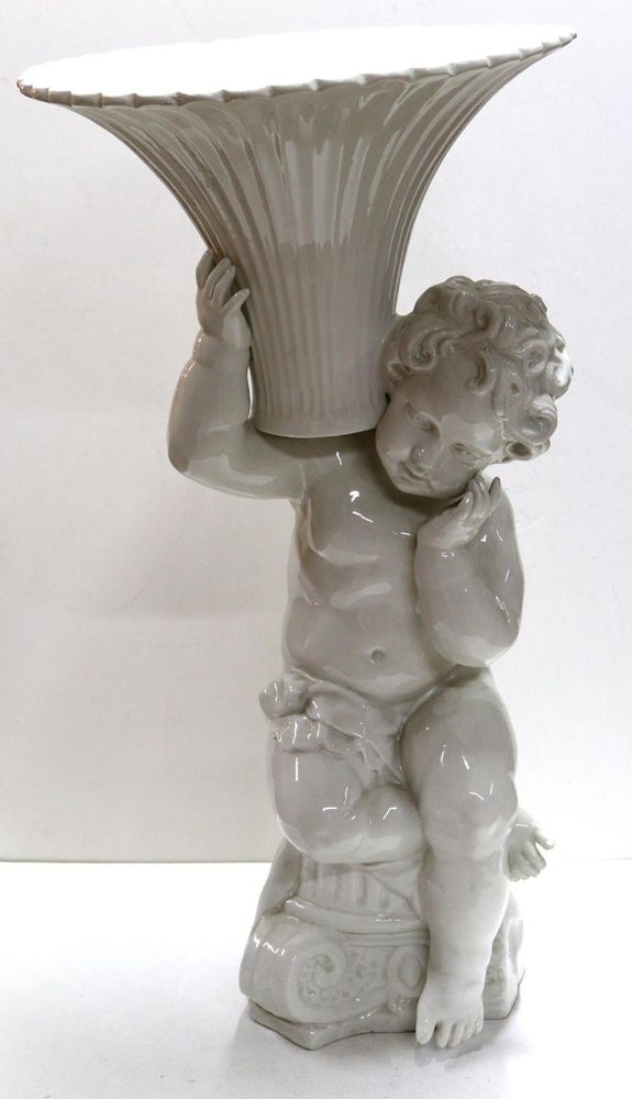 Große Abbildung Nr.1: 131-2101 Großer Blumenputto.: (Porzellan u. Keramik)