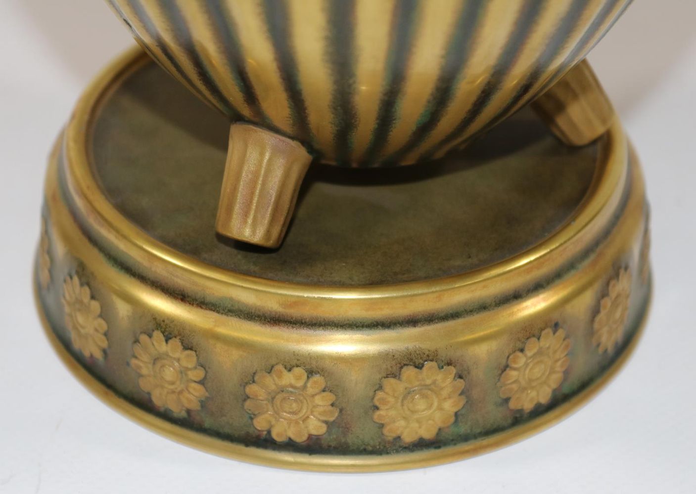 Große Abbildung Nr.23: 131-2103 Pahlavi - Pokal.: (Porzellan u. Keramik, Hutschenreuter)