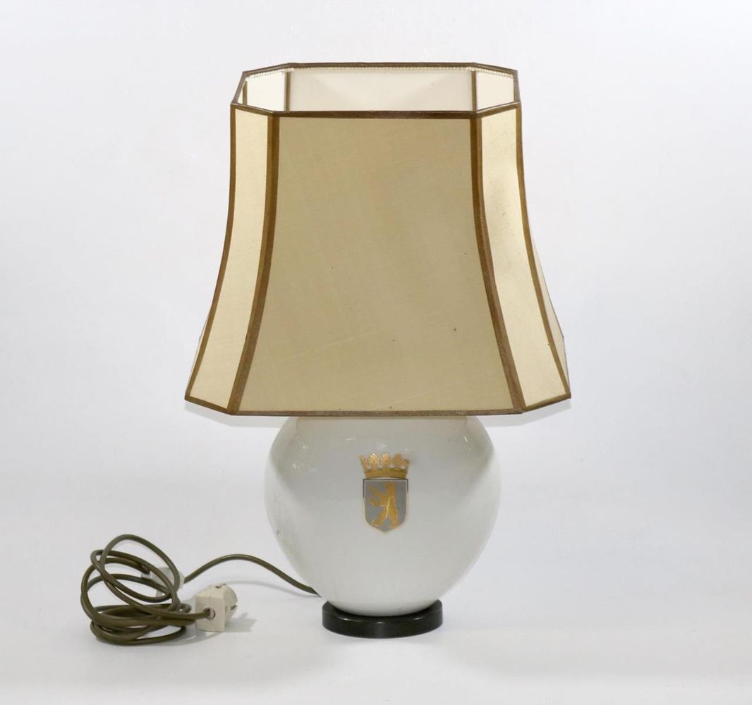 Große Abbildung Nr.1: 131-2105 KPM Berlin Tischlampe.: (Porzellan u. Keramik)