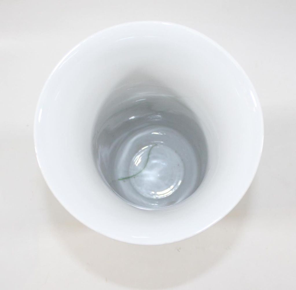 Große Abbildung Nr.3: 131-2107 Meissen Trichtervase.: (Porzellan u. Keramik, Meissen)