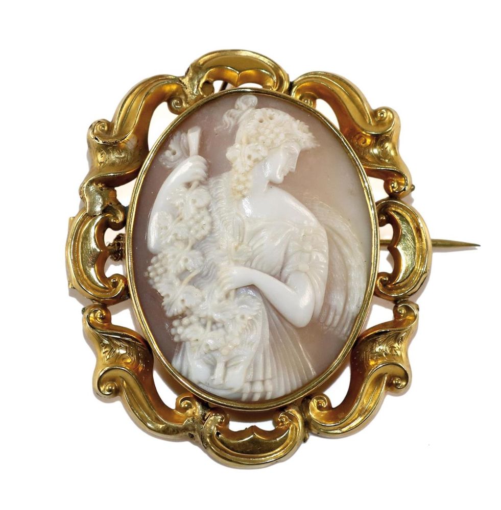 Große Abbildung Nr.1: 131-2185 Dionysos o.: (Schmuck, Broschen, Gemmen und Kameen)