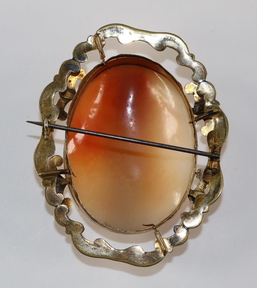 Große Abbildung Nr.2: 131-2211 Muse mit Harfe.: (Schmuck, Broschen, Gemmen und Kameen)