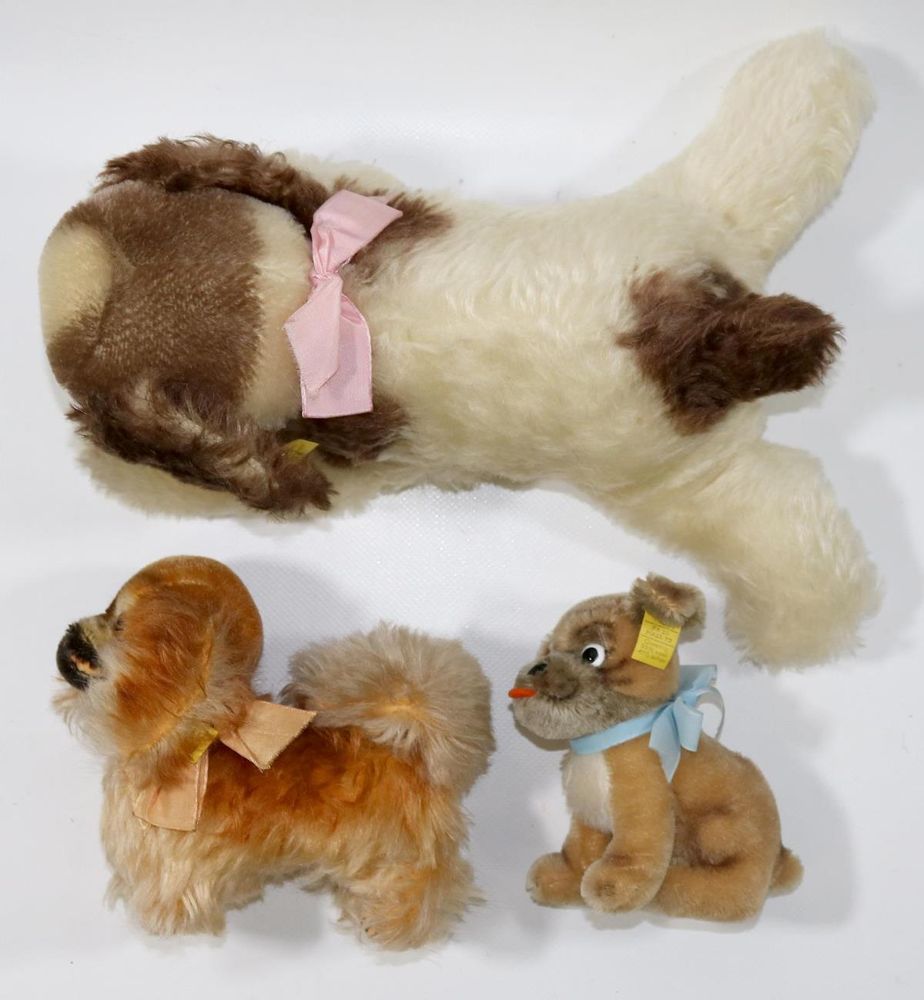 Große Abbildung Nr.12: 131-2304 Drei Hunde mit KFS.: (Spielzeug, Steiff, Hunde)