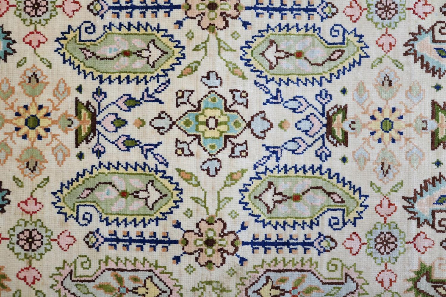 Große Abbildung Nr.4: 131-2313 Hochfeine Seidenbrücke.: (Teppiche)
