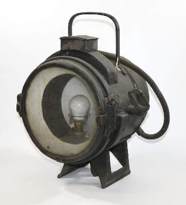 Bild Nr.1: 131-1849 Eisenbahnerlampe Fabeg Berlin.: (Varia)