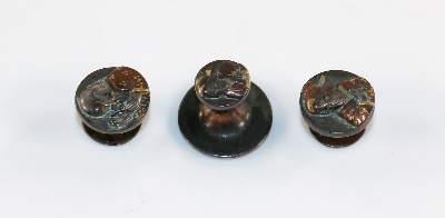 Bild Nr.2: 131-1891 Japan, Meiji-Zeit.: (Varia, Nähzubehör, Knöpfe)