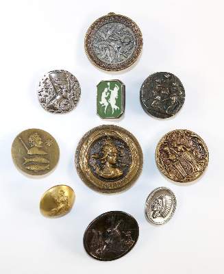 Bild Nr.1: 131-1899 Mythologie u. Antike.: (Varia, Nähzubehör, Knöpfe)