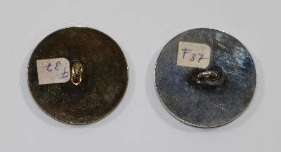 Bild Nr.2: 131-1910 Portraitknöpfe.: (Varia, Nähzubehör, Knöpfe)