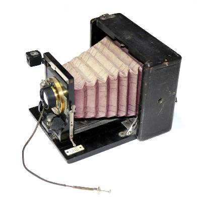 Bild Nr.1: 131-1921 Frühe Plattenkamera.: (Varia, Optik)