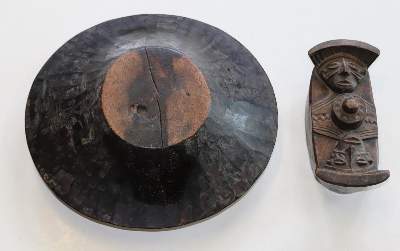 Bild Nr.3: 131-1955 Holzteller: (Afrika)