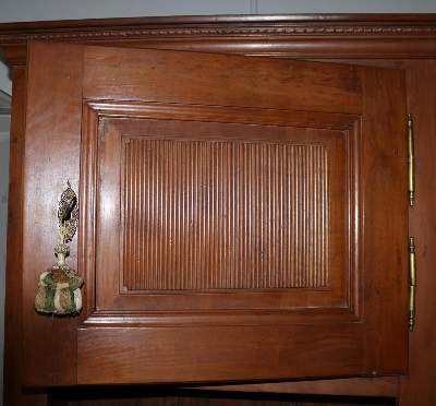 Bild Nr.4: 131-2020 Hochschrank 19.Jh.: (Möbel)