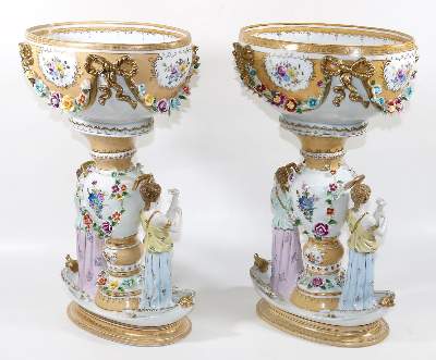 Bild Nr.2: 131-2062 Prächtige Aufsatzschalen.: (Porzellan u. Keramik, Figuren)