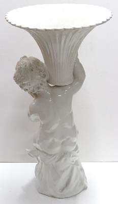 Bild Nr.2: 131-2101 Großer Blumenputto.: (Porzellan u. Keramik)