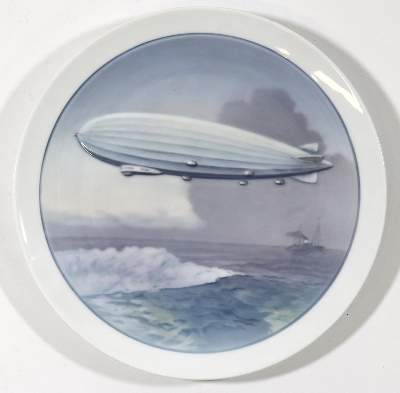 Bild Nr.1: 131-2119 Zeppelin-Teller.: (Porzellan u. Keramik)