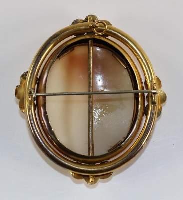Bild Nr.2: 131-2178 Biedermeierportrait: (Schmuck, Broschen, Gemmen und Kameen)