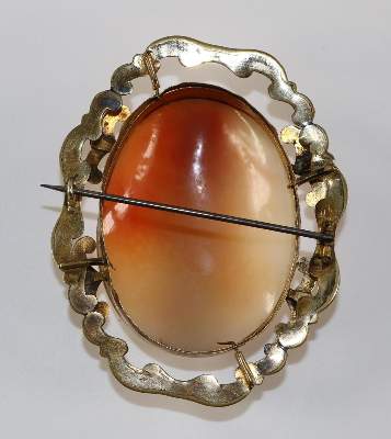 Bild Nr.2: 131-2211 Muse mit Harfe.: (Schmuck, Broschen, Gemmen und Kameen)