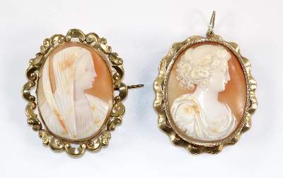 Bild Nr.1: 131-2215 Nympe der Poesie: (Schmuck, Broschen, Gemmen und Kameen)