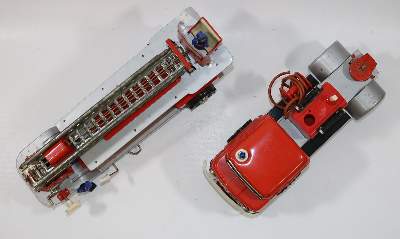 Bild Nr.2: 131-2296 Feuerwehr Gama 2622.: (Spielzeug)