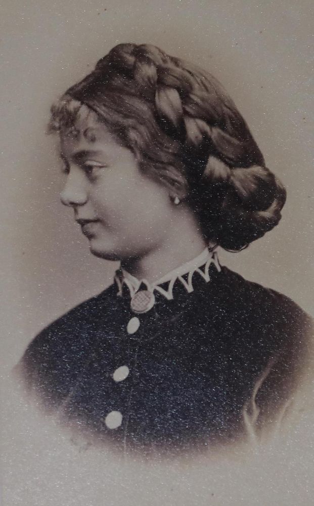 Große Abbildung Nr.1: 132-1930 Krebs, Mary,: (Autographen)