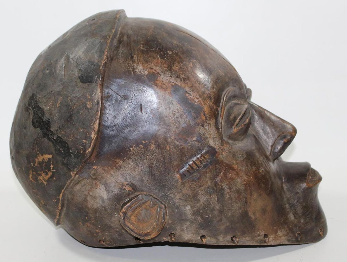 Große Abbildung Nr.2: 132-2090 Tschokwe große alte: (Afrika, Sammlung Wolfgang Nerlich, Masken)