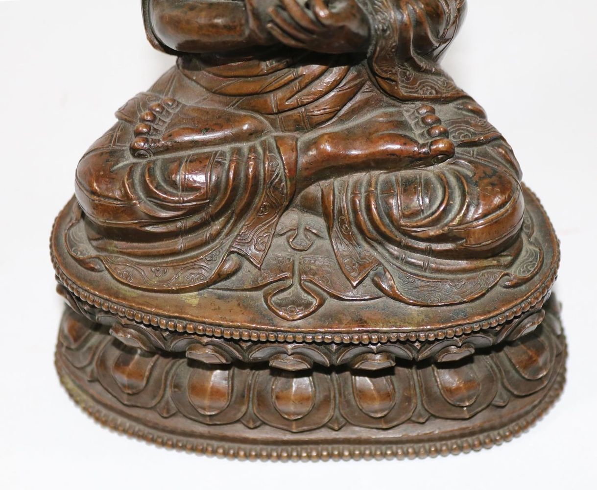 Große Abbildung Nr.5: 132-2137 Bronze eines Lama.: (Asiatika, Skulpturen - Plastiken)