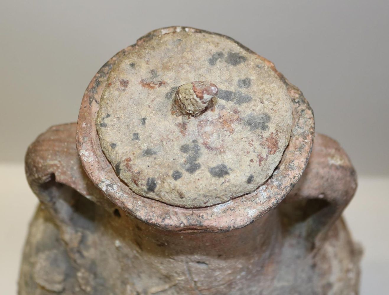 Große Abbildung Nr.2: 132-2145 Amphore,: (Ausgrabungen)