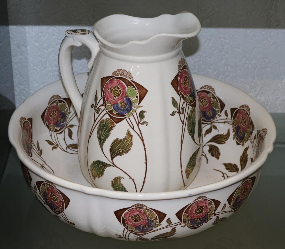 Große Abbildung Nr.4: 132-2189 Jugendstil Sammlung.: (Porzellan u. Keramik, Fayencen)