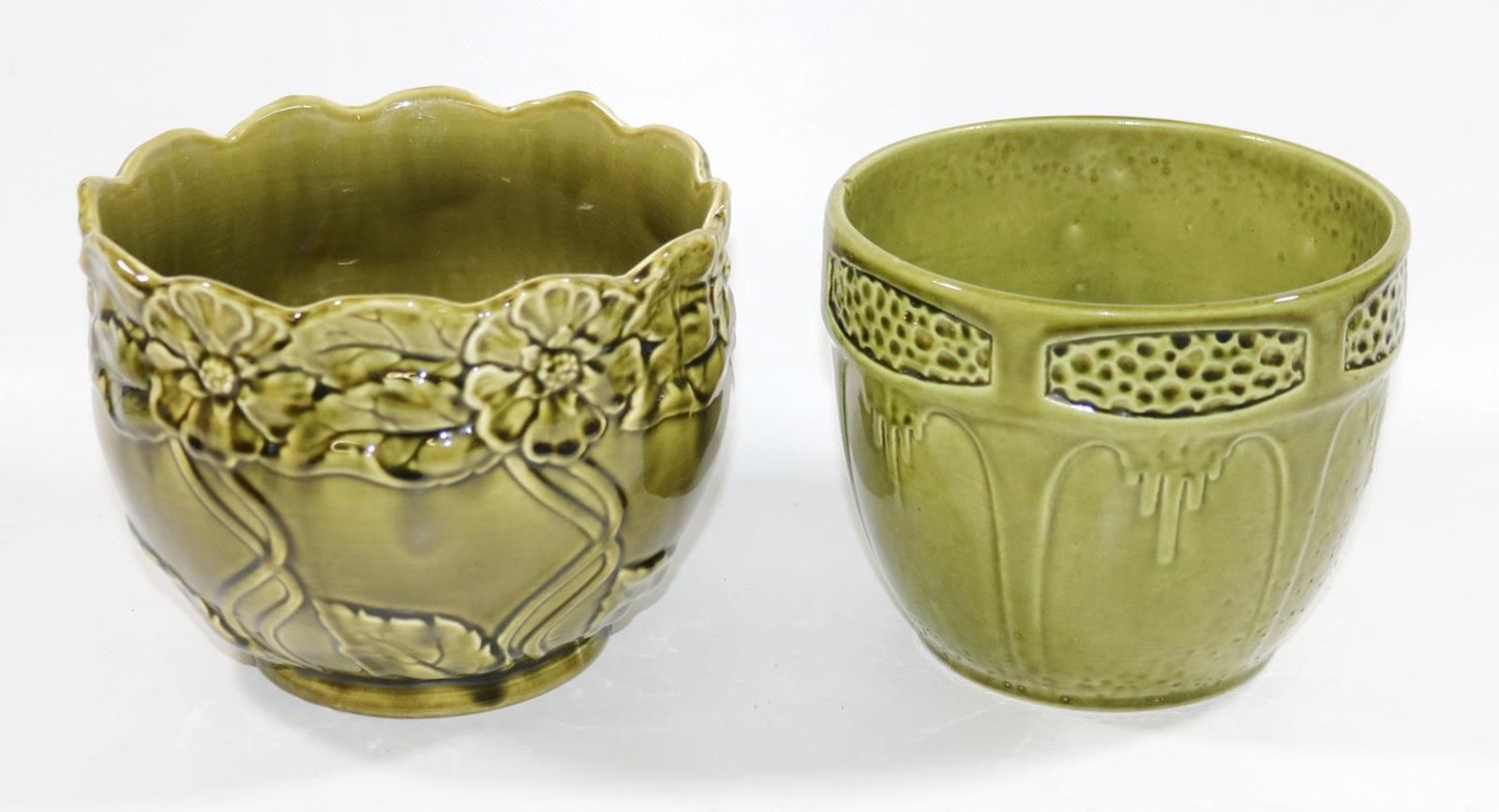 Große Abbildung Nr.3: 132-2199 Vier Jugendstil Cachepots.: (Porzellan u. Keramik, Fayencen)
