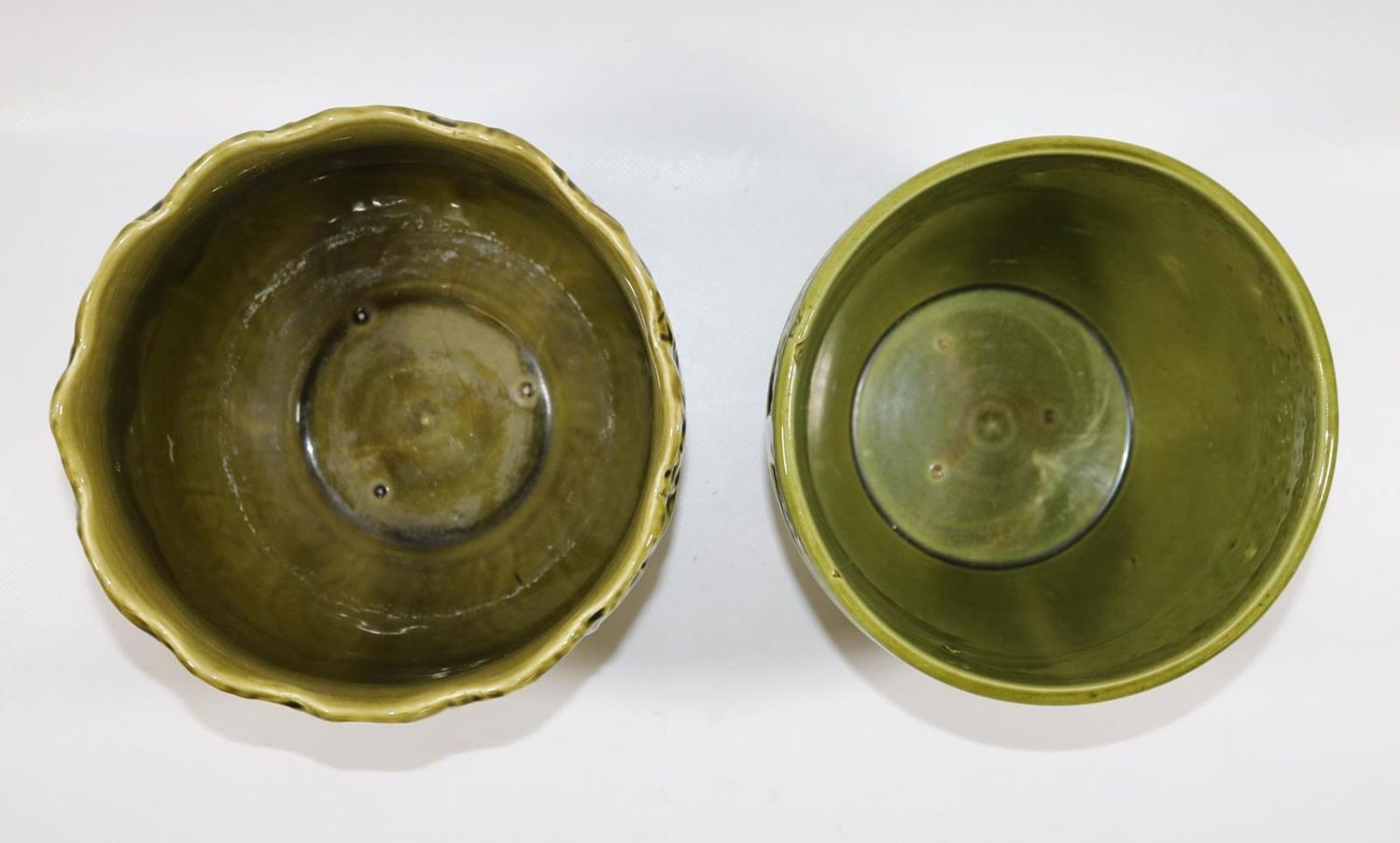 Große Abbildung Nr.4: 132-2199 Vier Jugendstil Cachepots.: (Porzellan u. Keramik, Fayencen)